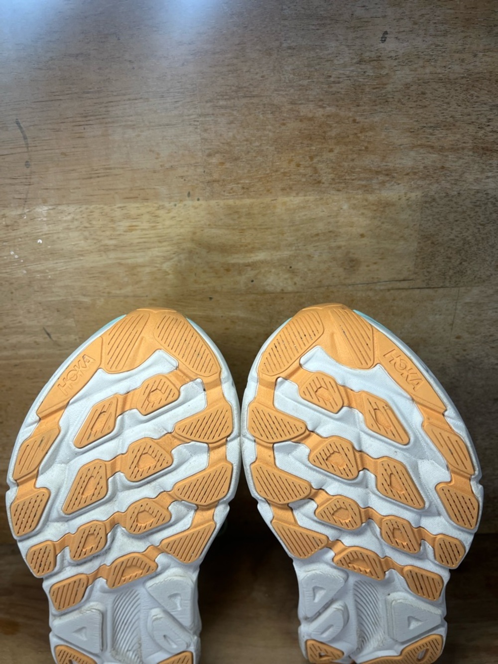 Hoka One One Clifton 9 Womens Size 8.5 Running Shoes Sneakers Citrus Glow - Picture 10 of 12
